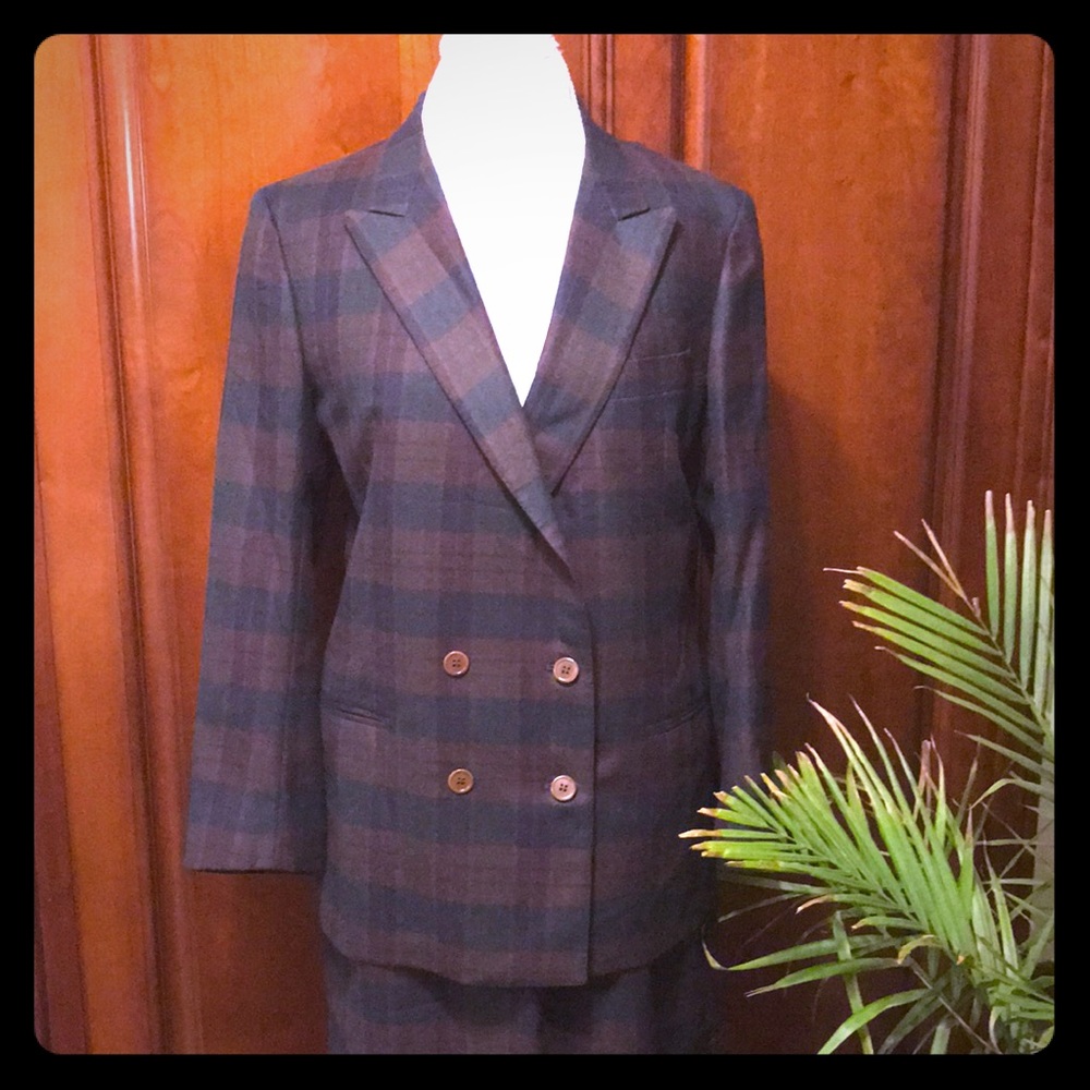 Gucci plaid skirt suit, size 44 Italy 🇮🇹